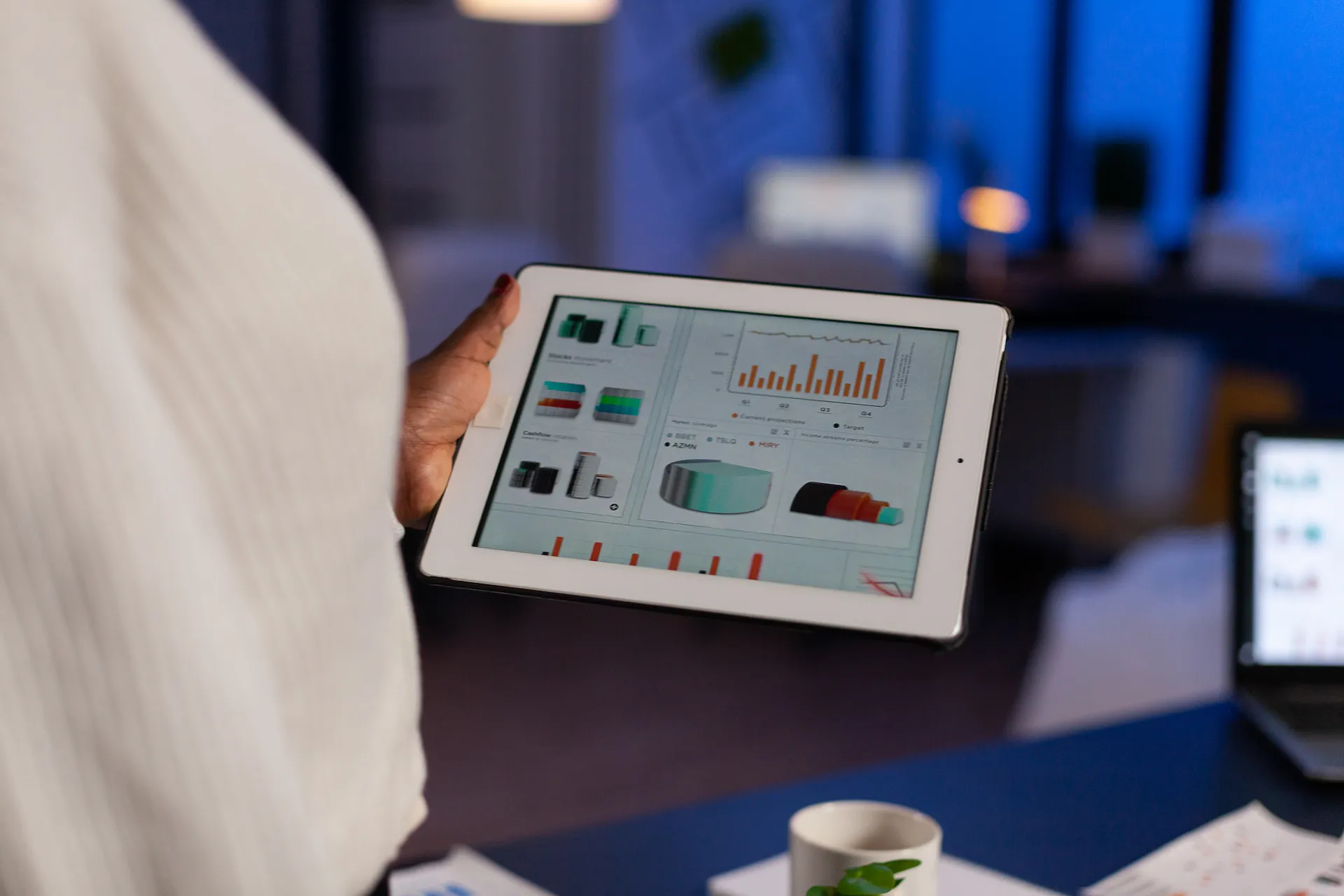 Análisis de KPIs y rendimiento de software de gestión a medida en dashboard
